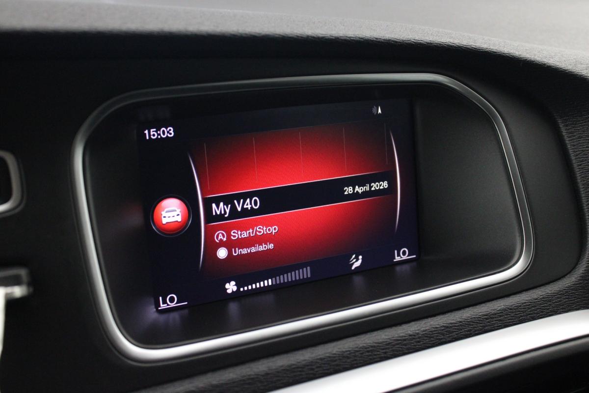 volvo-v40-cross-country-2019-diesel-1969cc