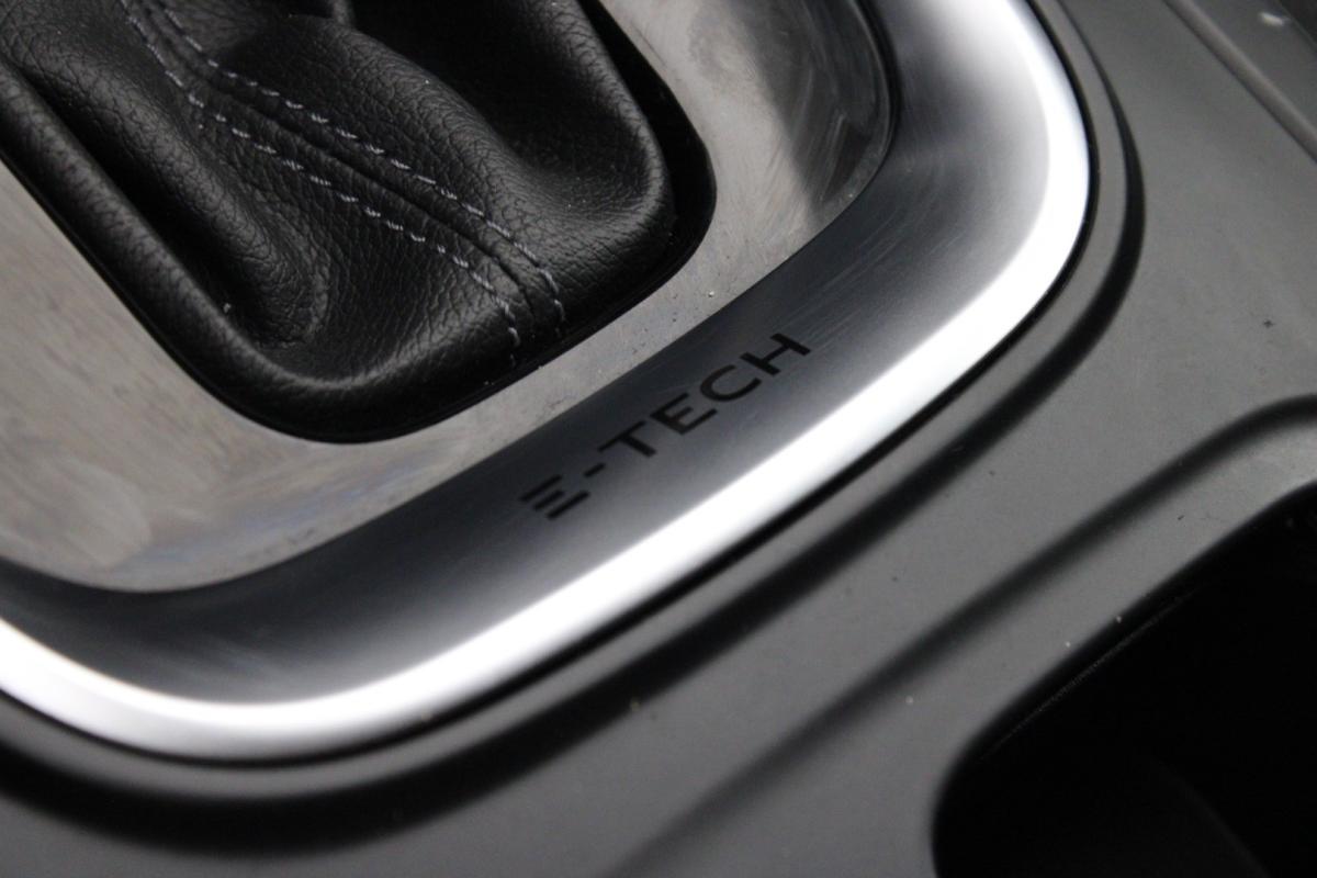 renault-megane-sport-tourer-2022-hibrido-a-gasolina-1598cc