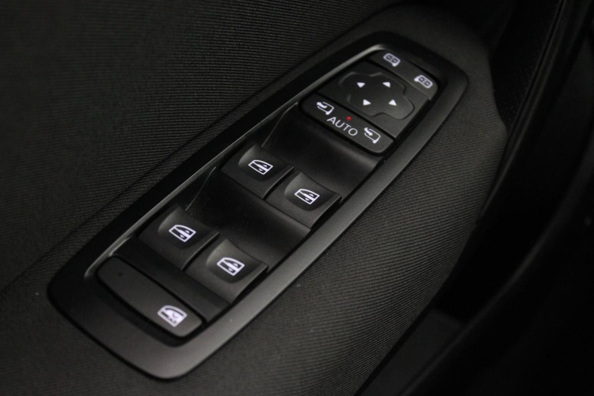 renault-megane-sport-tourer-2022-hibrido-a-gasolina-1598cc