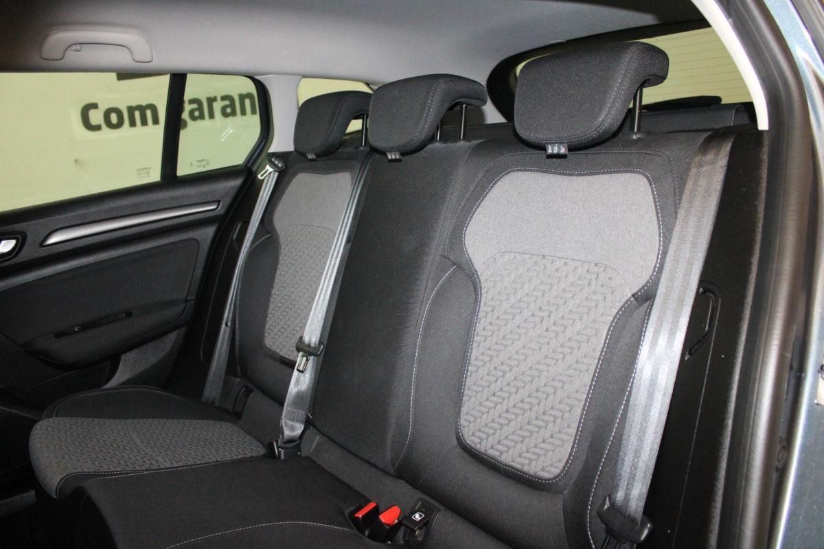 renault-megane-sport-tourer-2022-hibrido-a-gasolina-1598cc