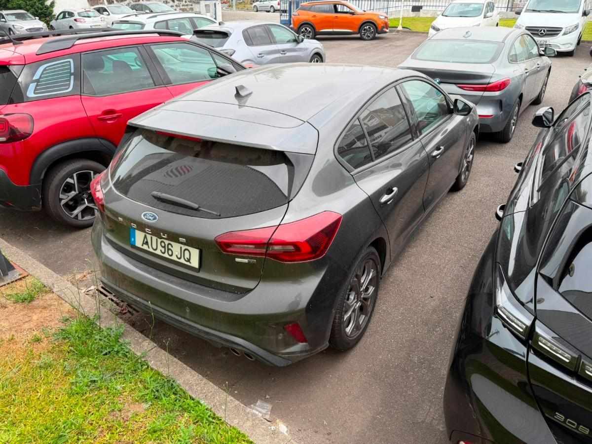 ford-focus-2022-hibrido-a-gasolina-998cc
