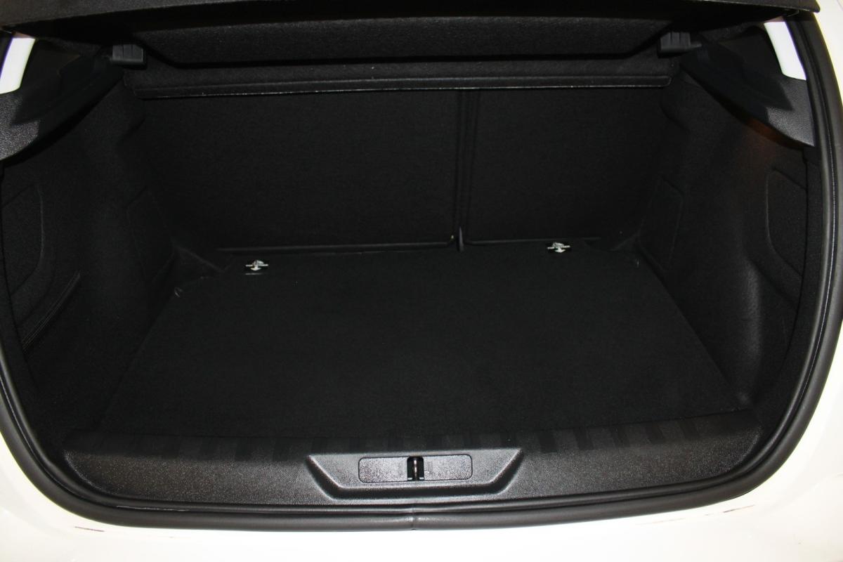 peugeot-308-2019-diesel-1499cc