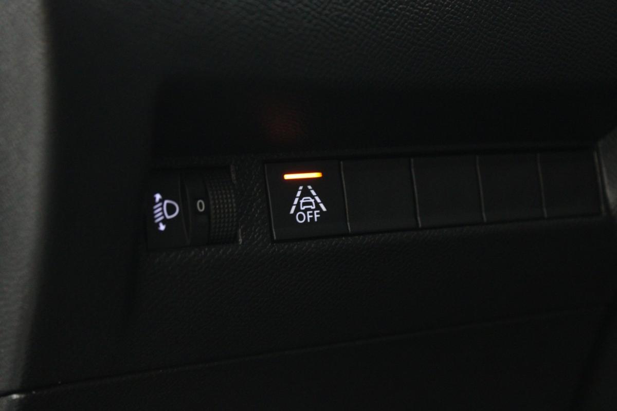 peugeot-208-2023-diesel-1499cc
