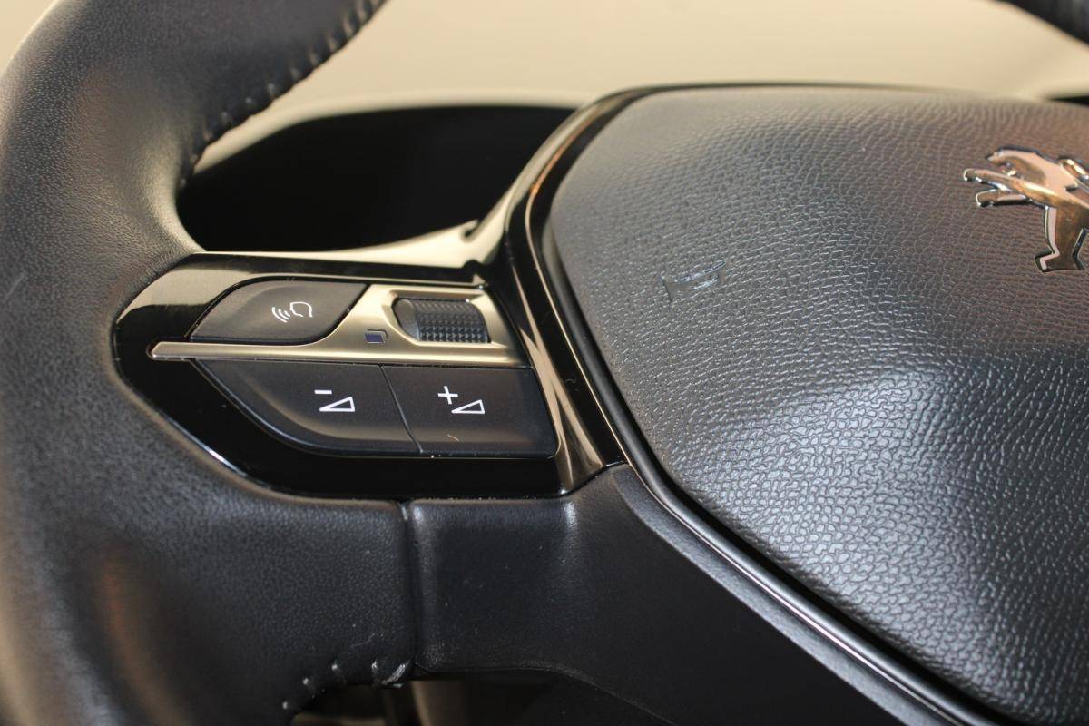 peugeot-208-2023-diesel-1499cc