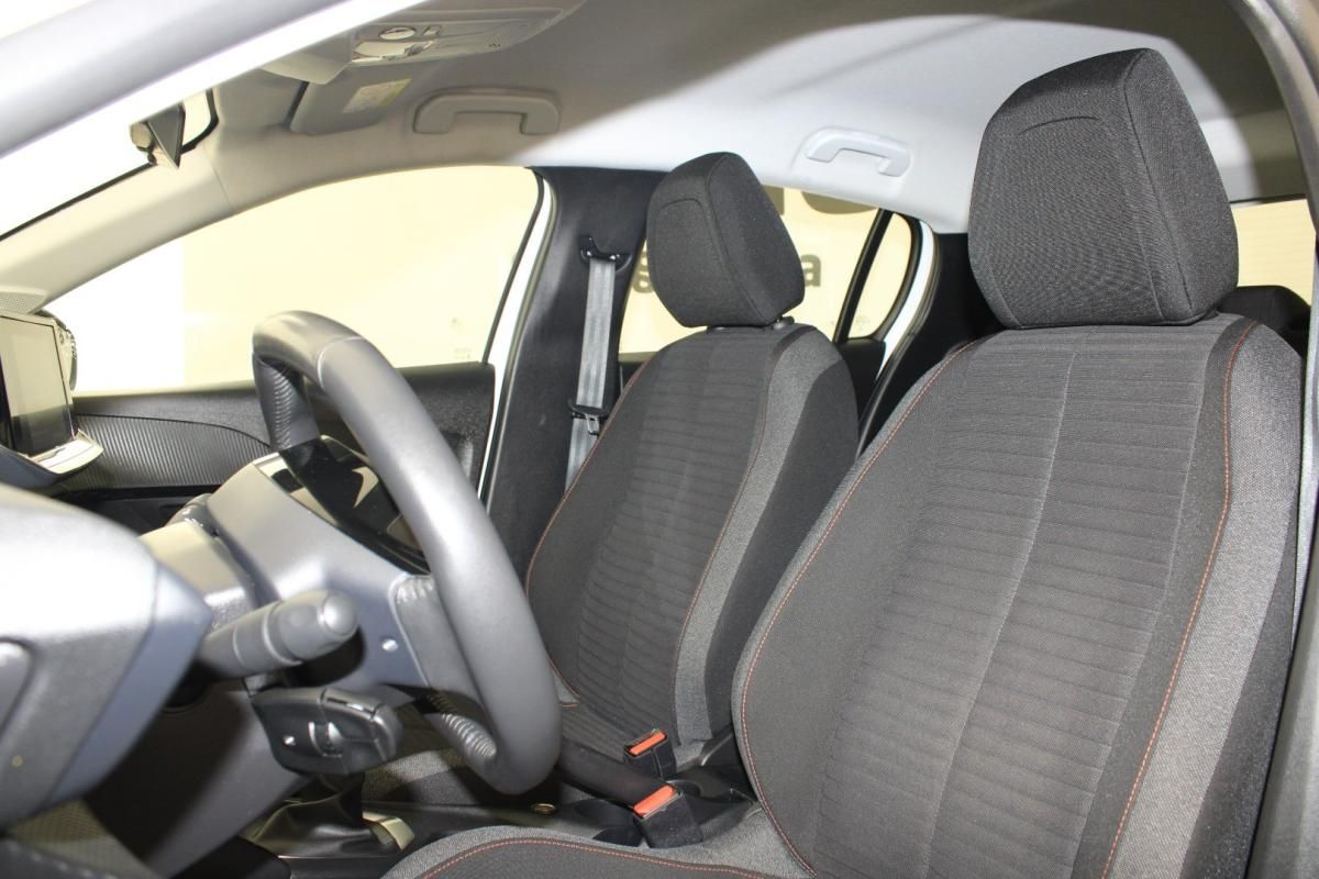 peugeot-208-2023-diesel-1499cc