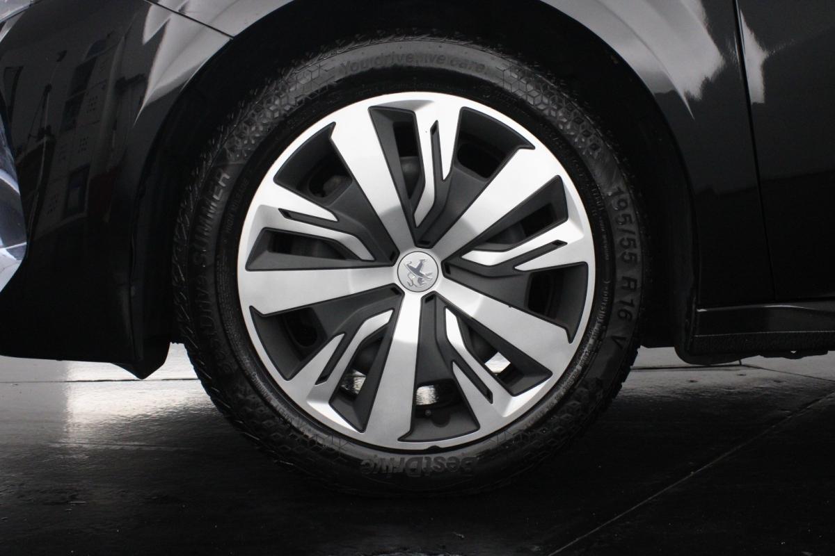 peugeot-208-2023-diesel-1499cc