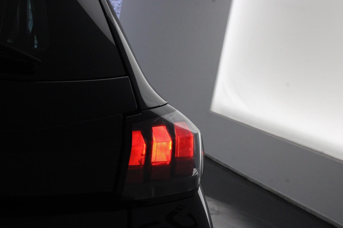 peugeot-208-2023-diesel-1499cc