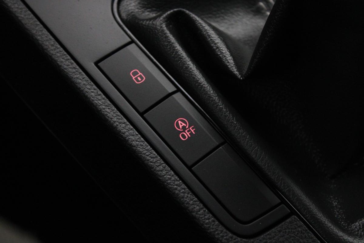 seat-ibiza-2023-gasolina-999cc