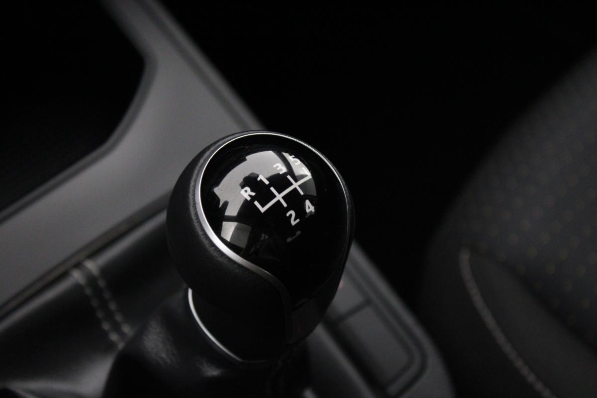 seat-ibiza-2023-gasolina-999cc
