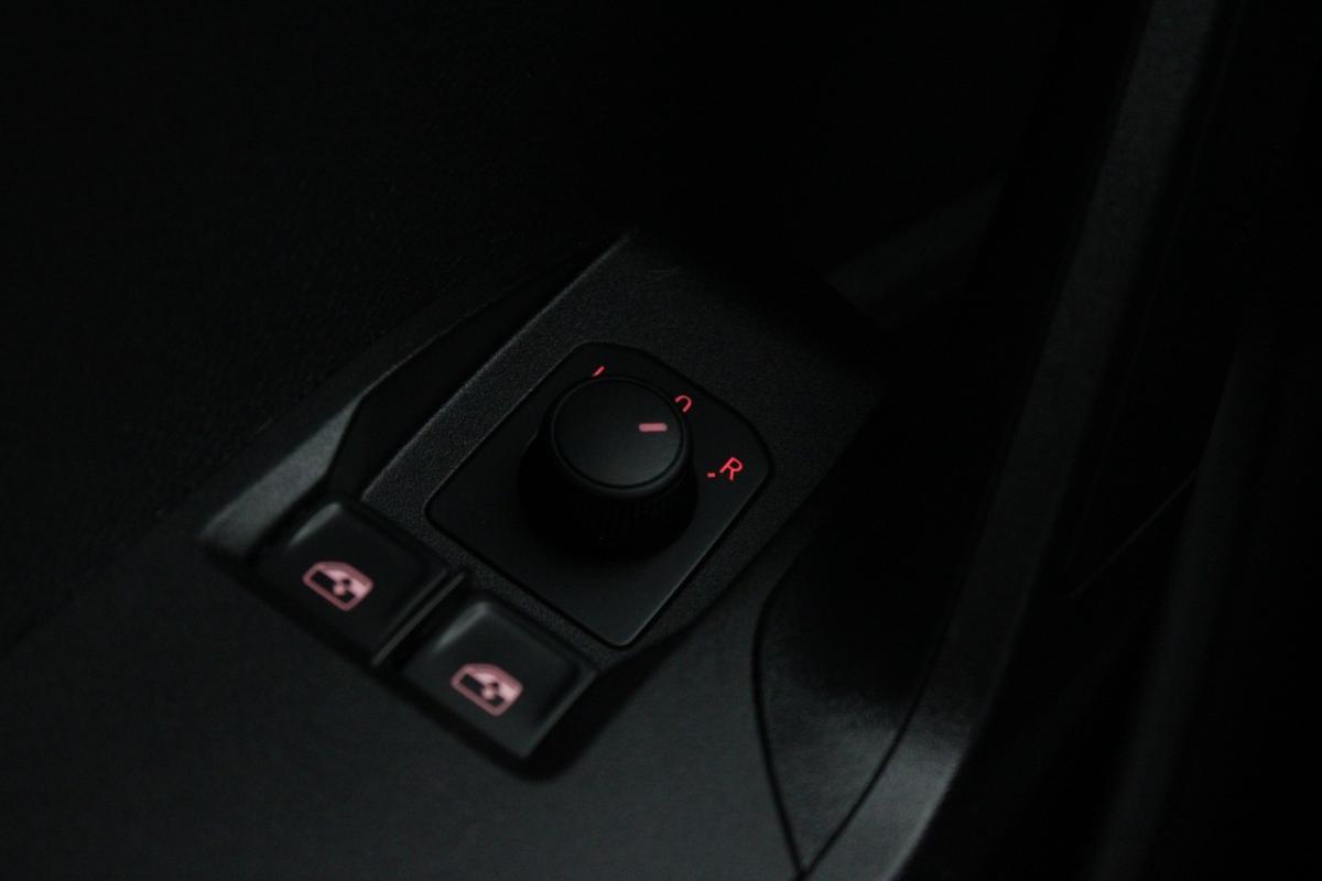 seat-ibiza-2023-gasolina-999cc