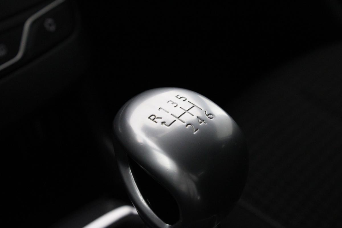 peugeot-308-2019-diesel-1499cc