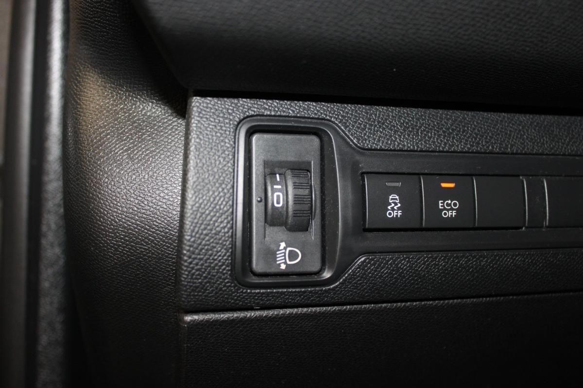 peugeot-308-2017-gasolina-1199cc
