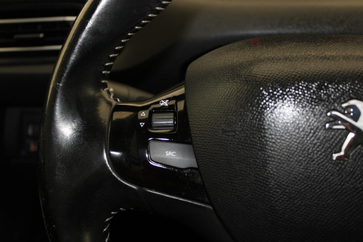 peugeot-308-2017-gasolina-1199cc