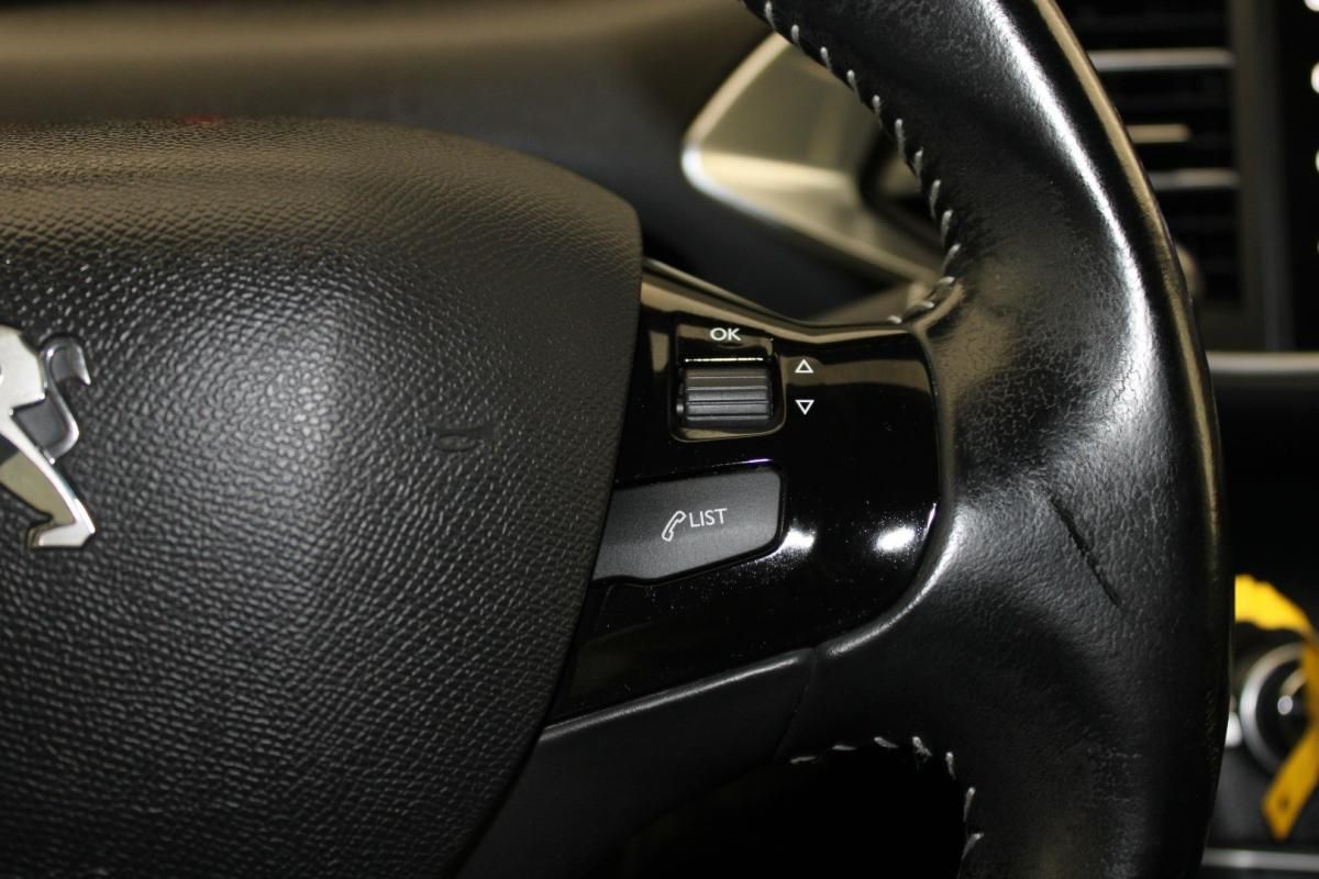 peugeot-308-2017-gasolina-1199cc
