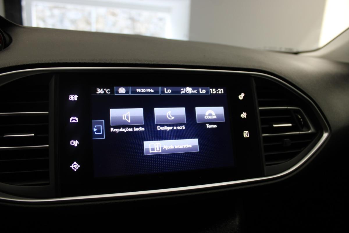 peugeot-308-2017-gasolina-1199cc