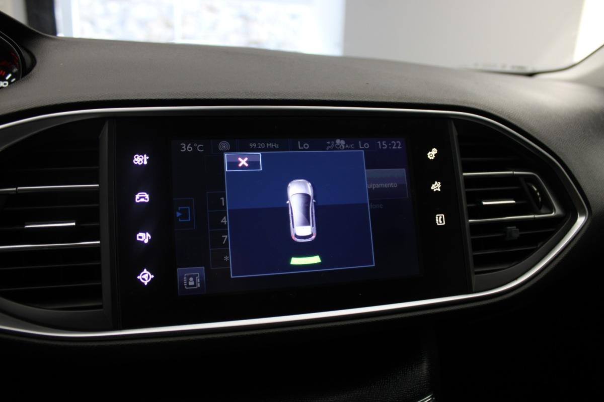 peugeot-308-2017-gasolina-1199cc