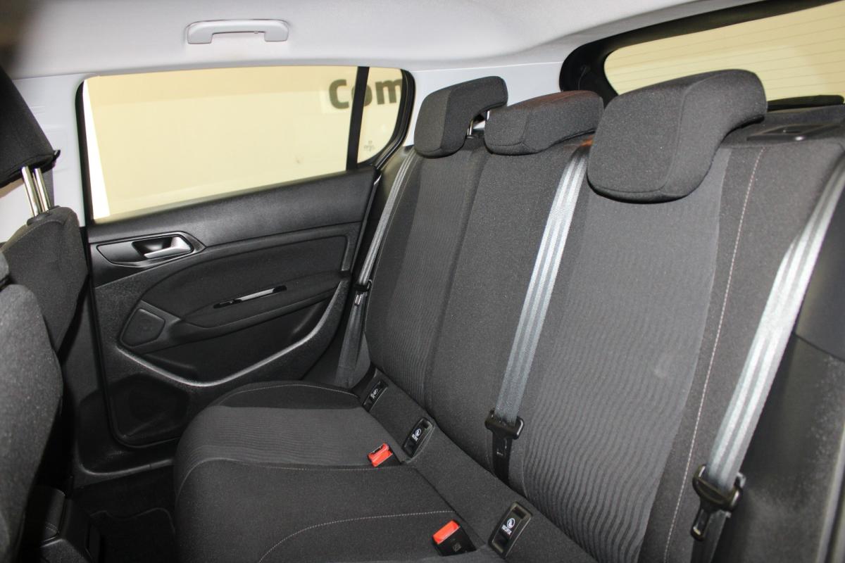 peugeot-308-2017-gasolina-1199cc