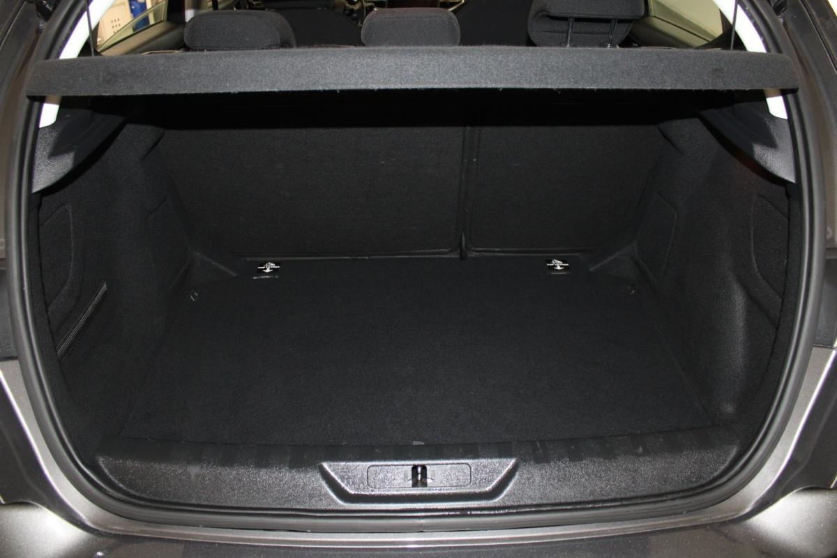 peugeot-308-2017-gasolina-1199cc