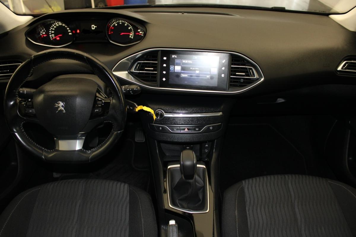 peugeot-308-2017-gasolina-1199cc