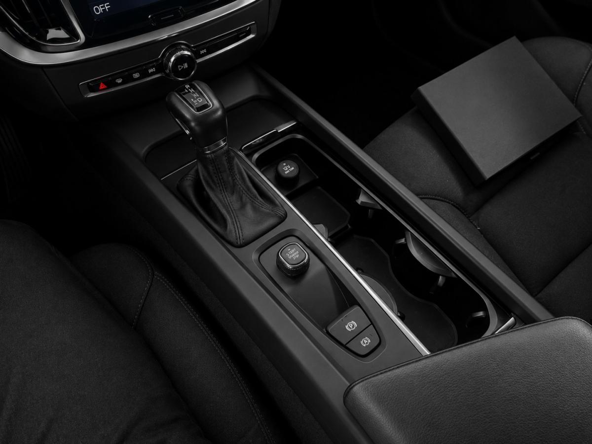 volvo-v60-2020-diesel-1969cc
