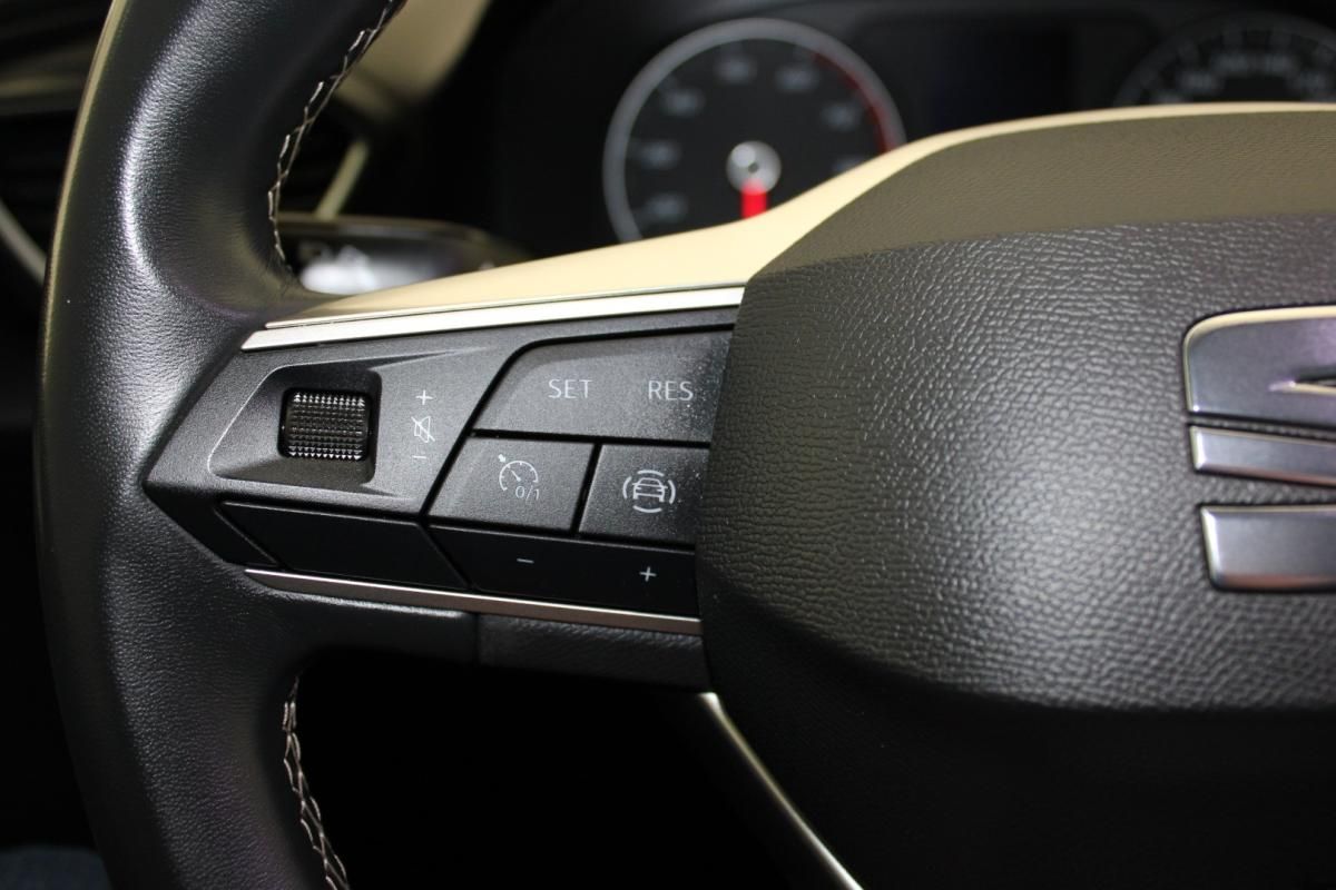 seat-leon-st-2023-gasolina-999cc