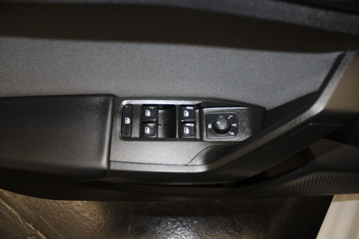 seat-leon-st-2023-gasolina-999cc
