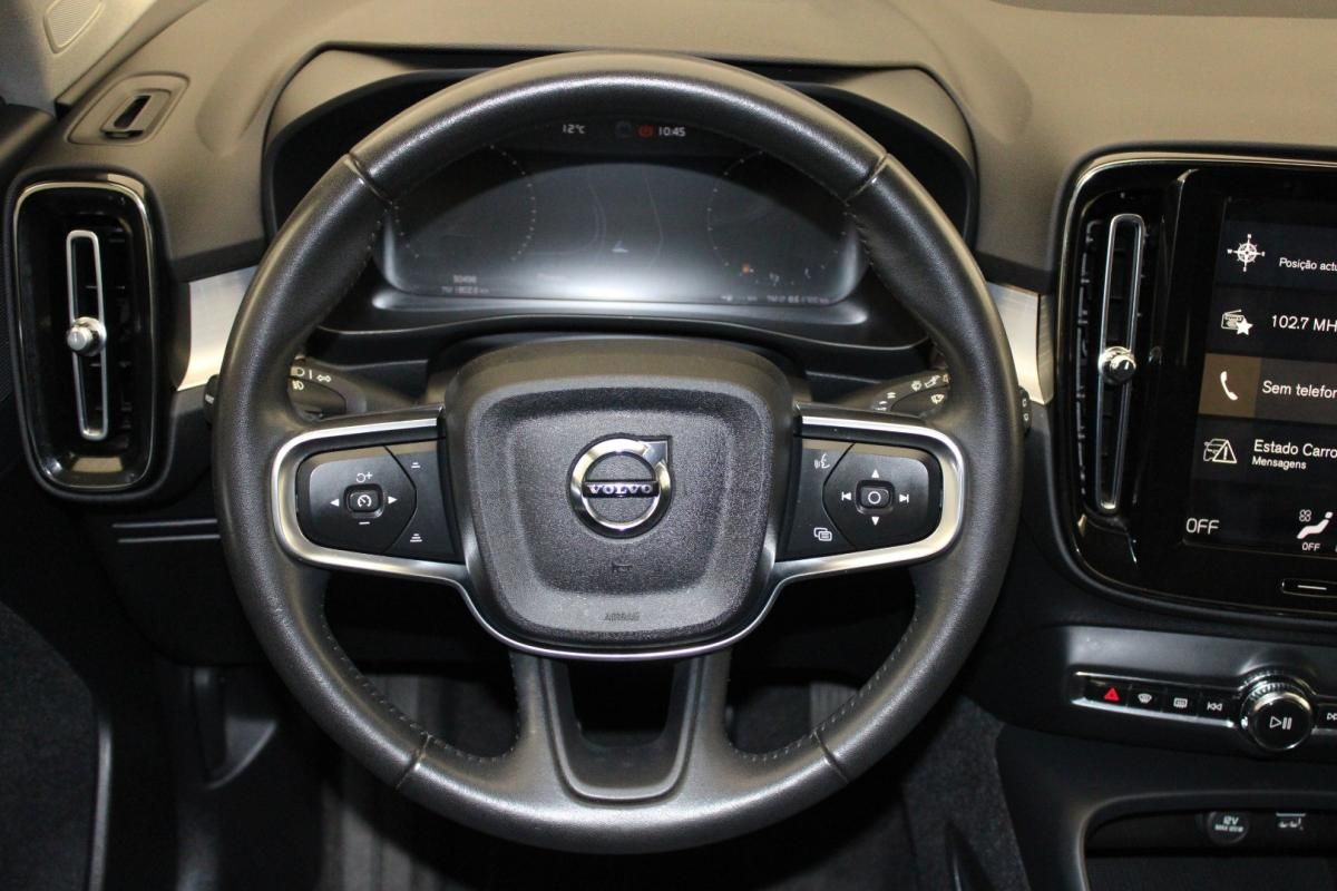 volvo-xc40-2021-gasolina-1477cc