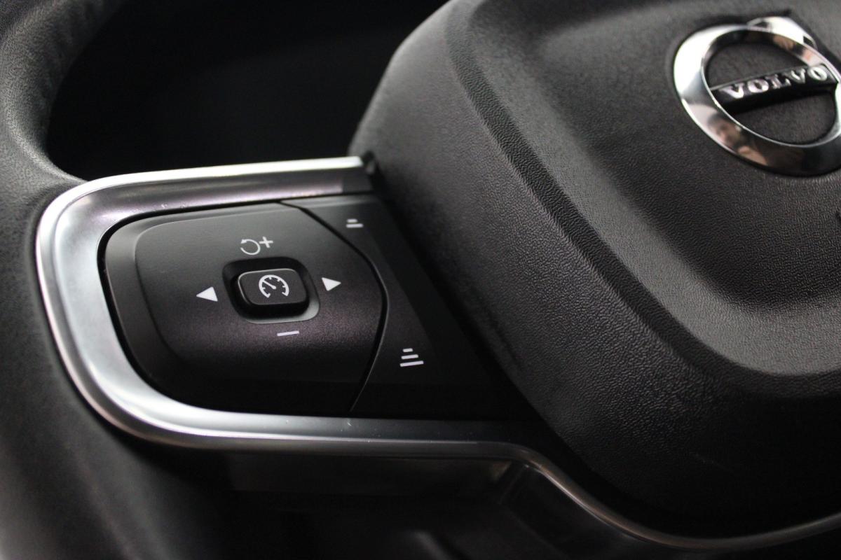 volvo-xc40-2021-gasolina-1477cc