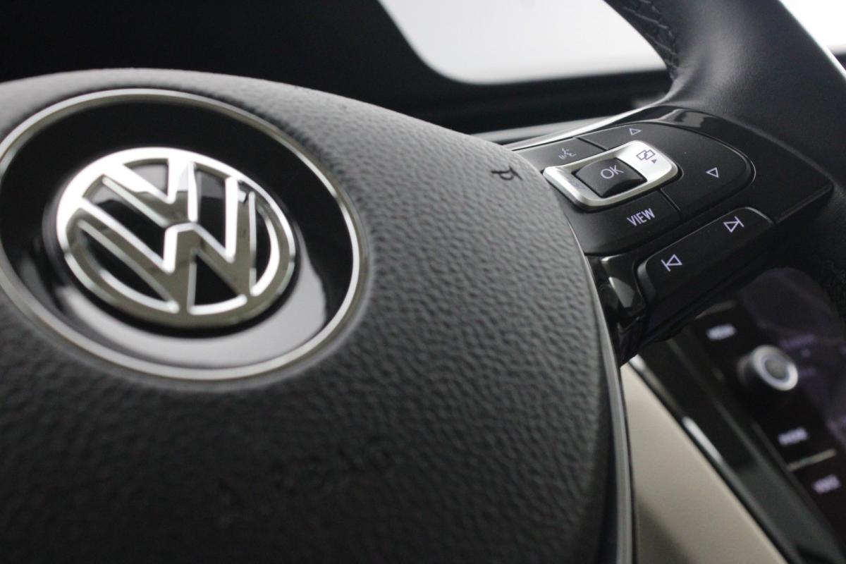 volkswagen-passat-variant-2019-diesel-1968cc