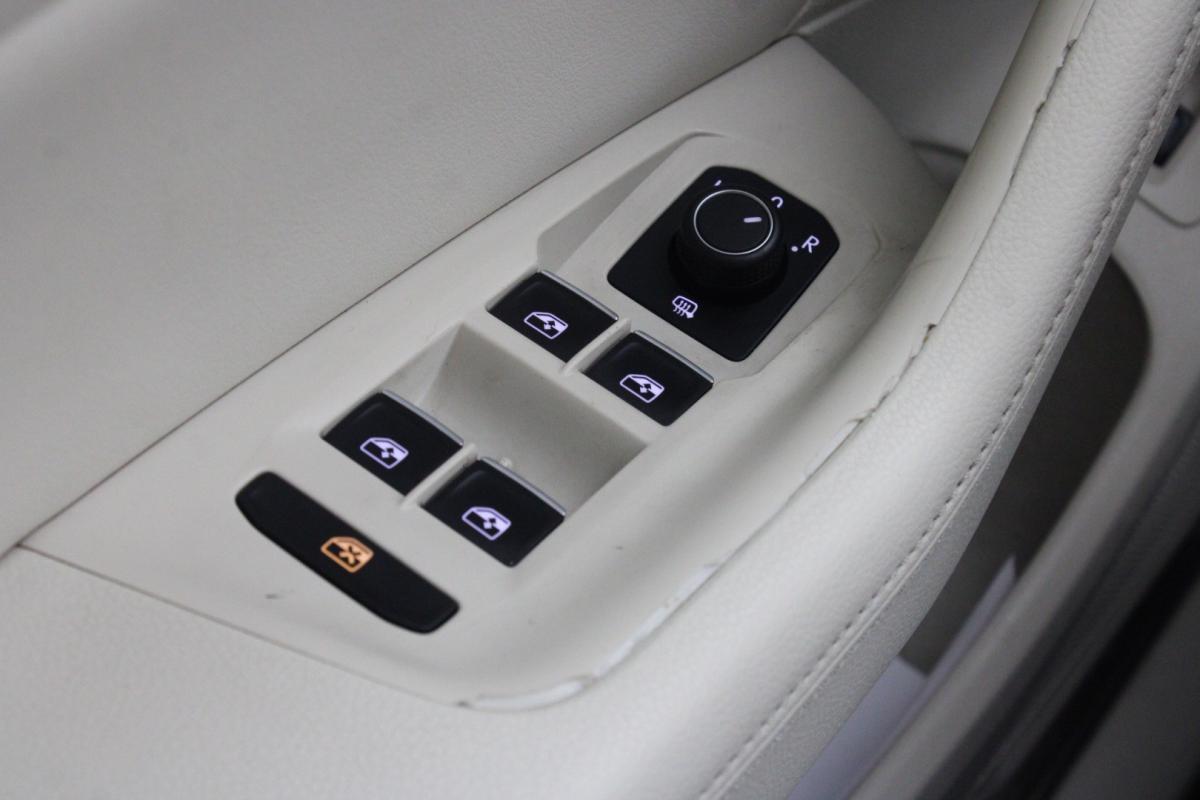 volkswagen-passat-variant-2019-diesel-1968cc