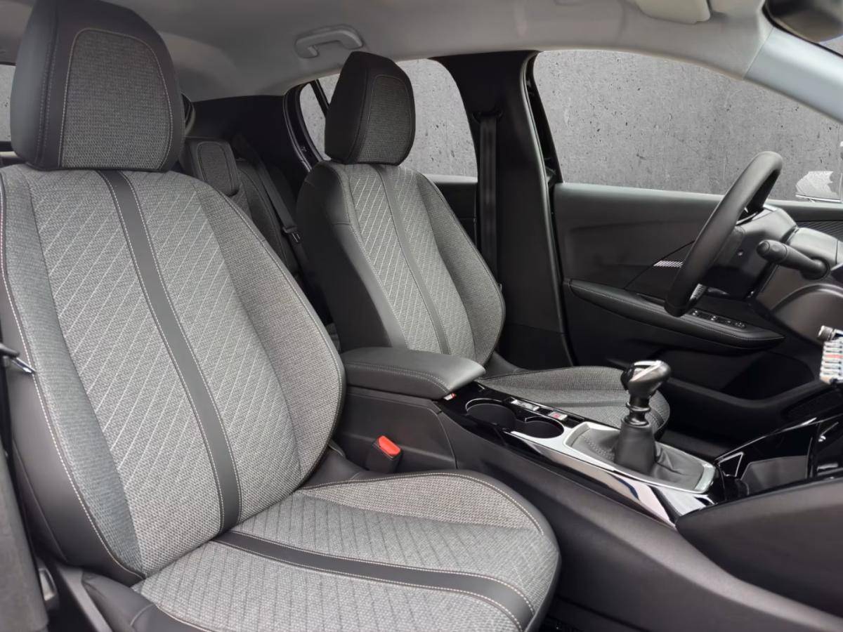 peugeot-208-2025-gasolina-1199cc