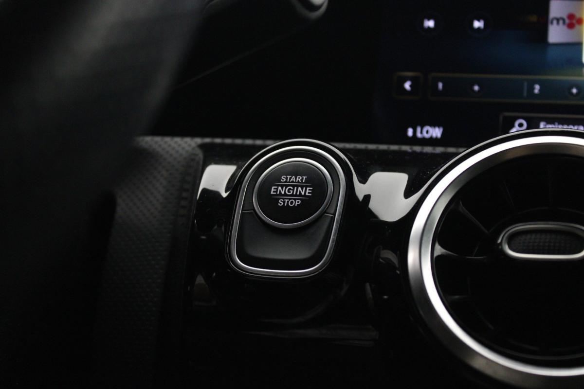 mercedes-benz-classe-a-2021-hibrido-a-gasolina-1332cc