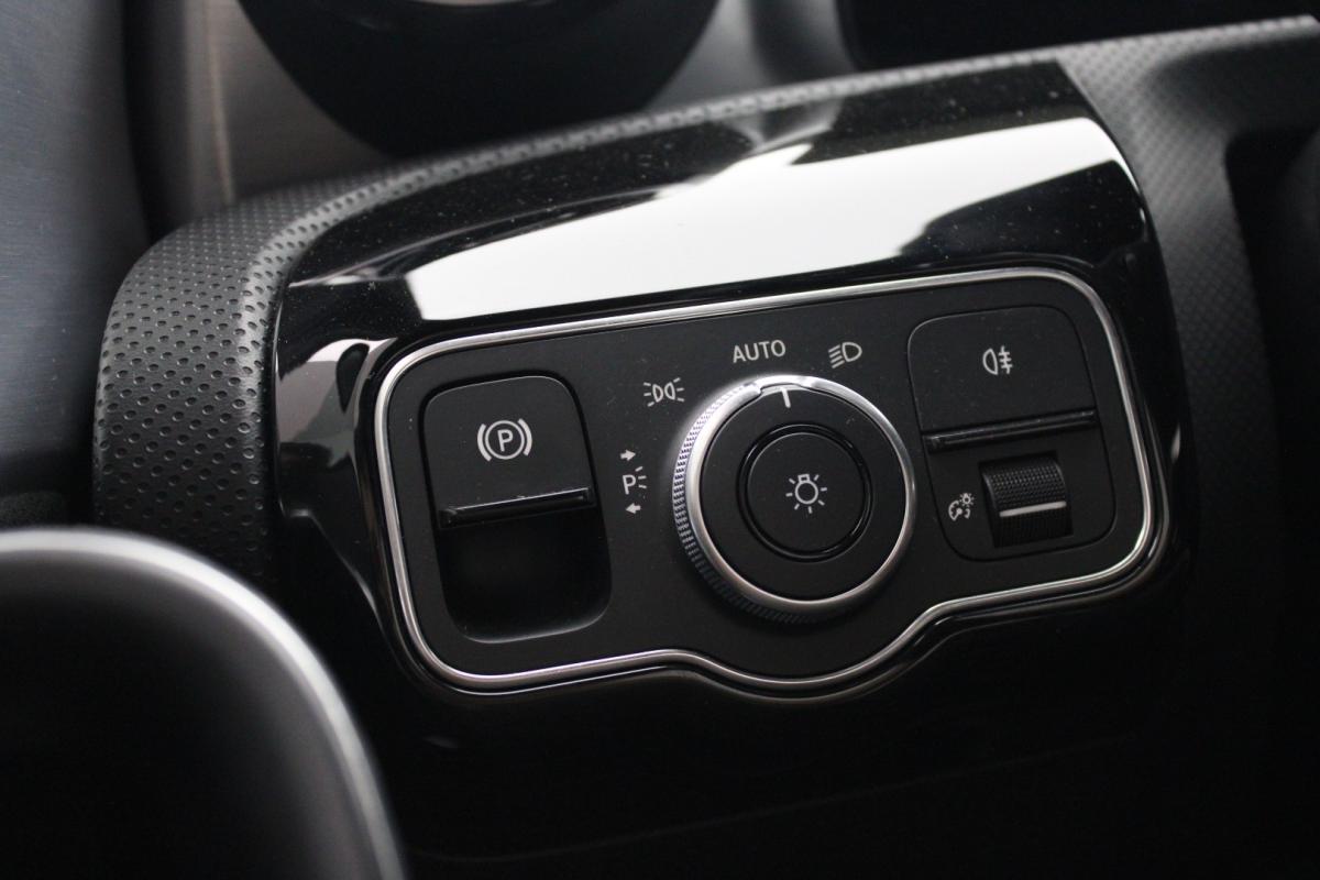 mercedes-benz-classe-a-2021-hibrido-a-gasolina-1332cc