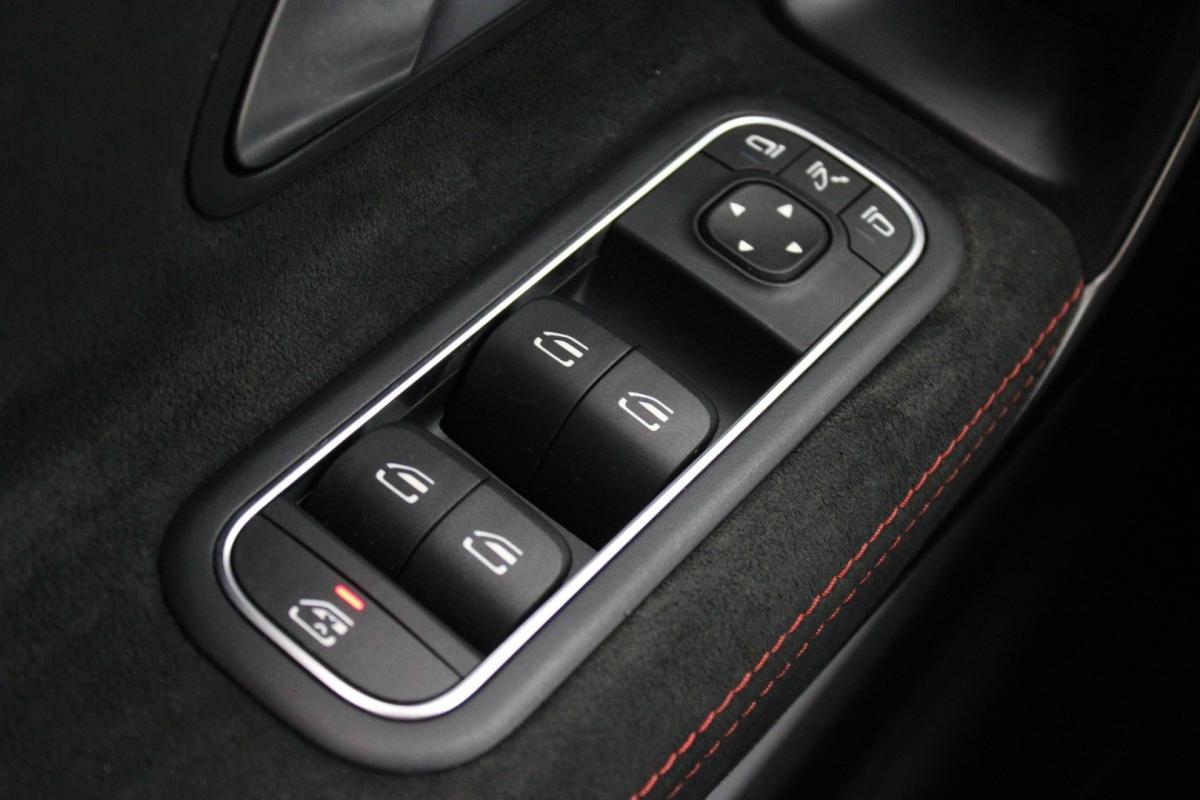 mercedes-benz-classe-a-2021-hibrido-a-gasolina-1332cc