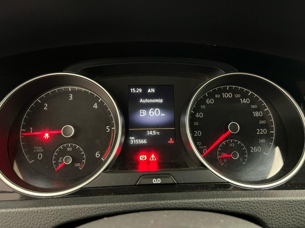 volkswagen-golf-variant-2014-diesel-1598cc