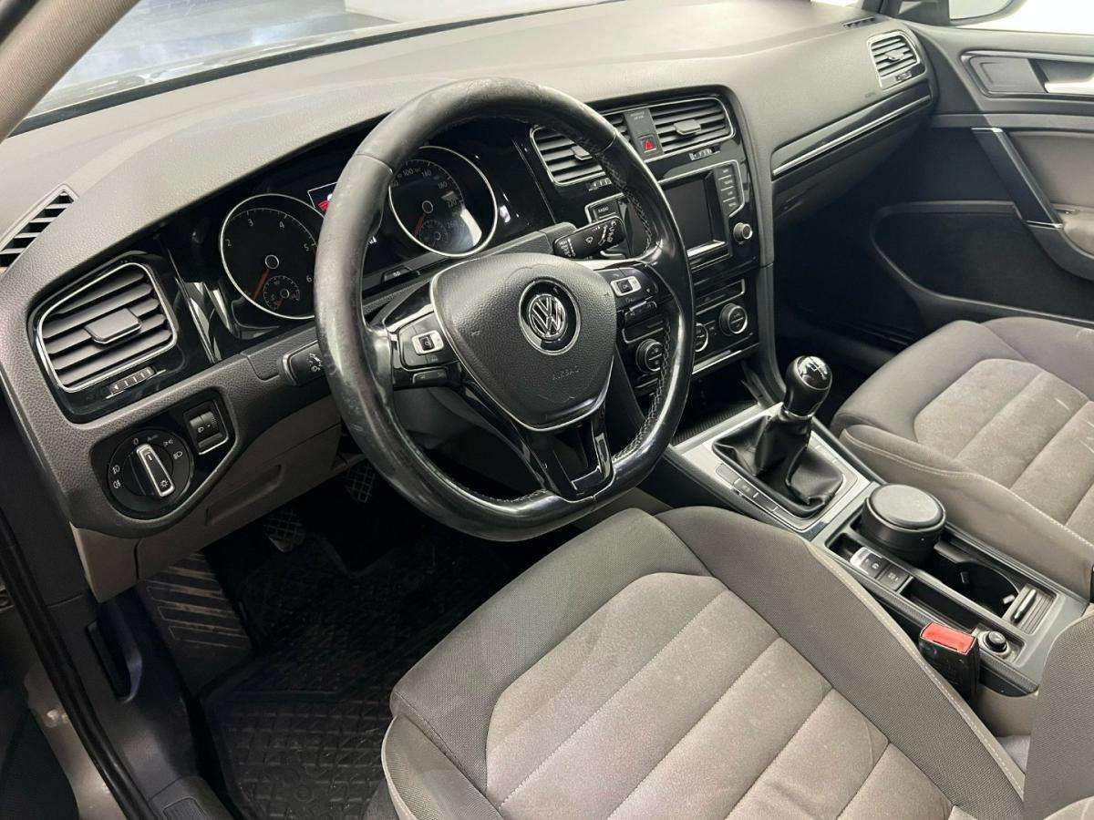 volkswagen-golf-variant-2014-diesel-1598cc