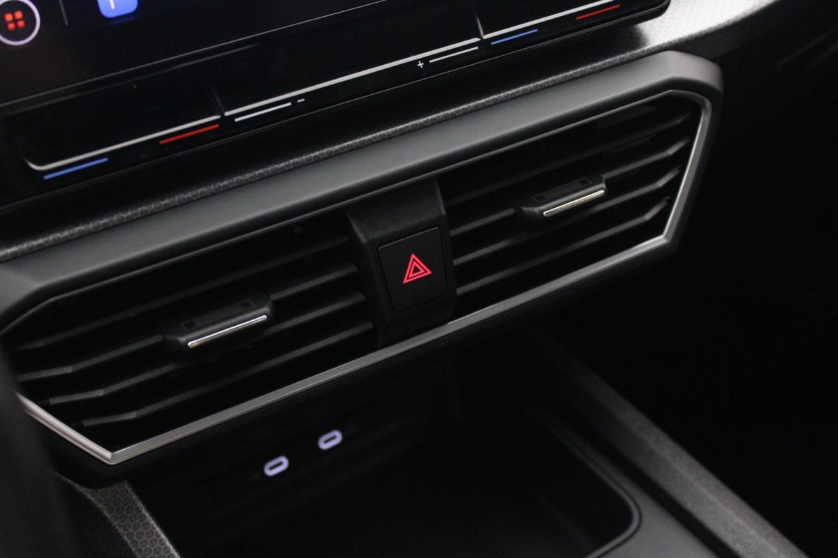 seat-leon-2022-diesel-1968cc