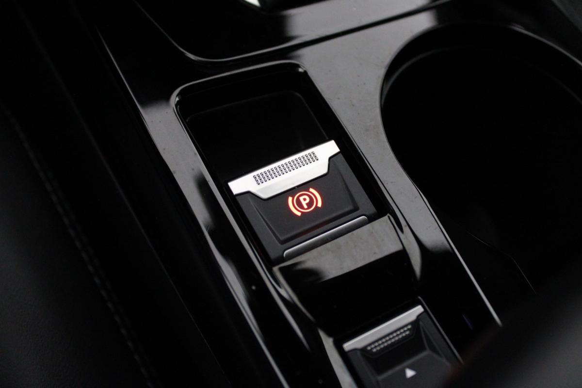 peugeot-2008-2022-diesel-1499cc