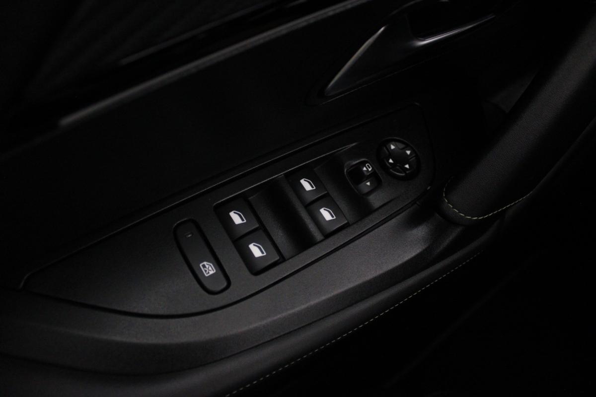 peugeot-2008-2022-diesel-1499cc