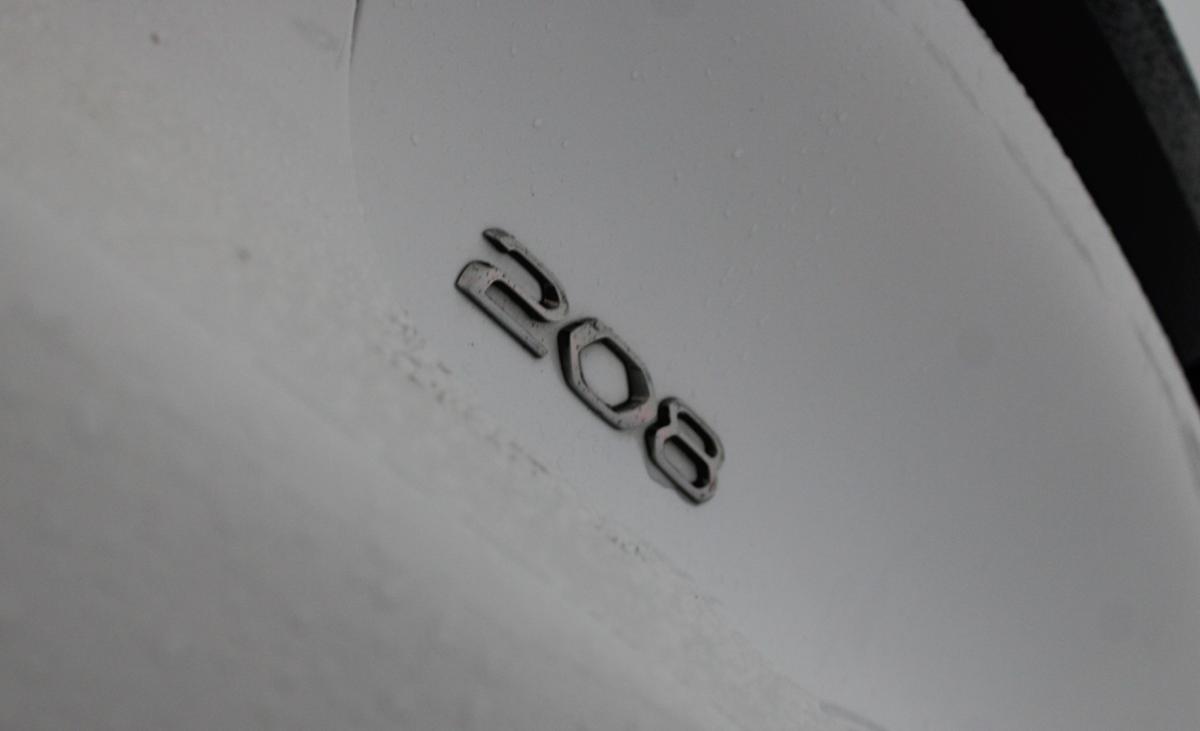 peugeot-208-2023-diesel-1499cc