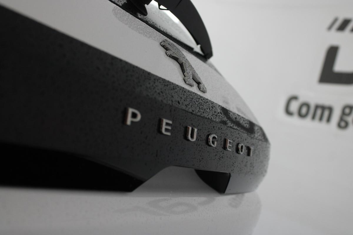 peugeot-208-2023-diesel-1499cc