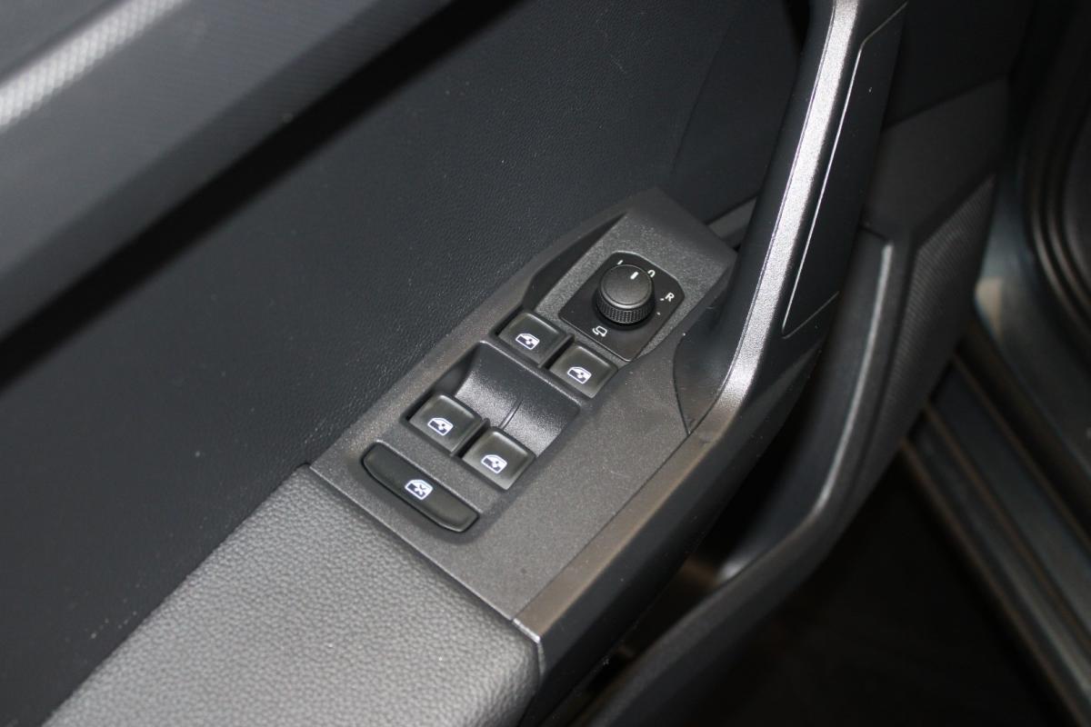 seat-ibiza-2023-gasolina-999cc