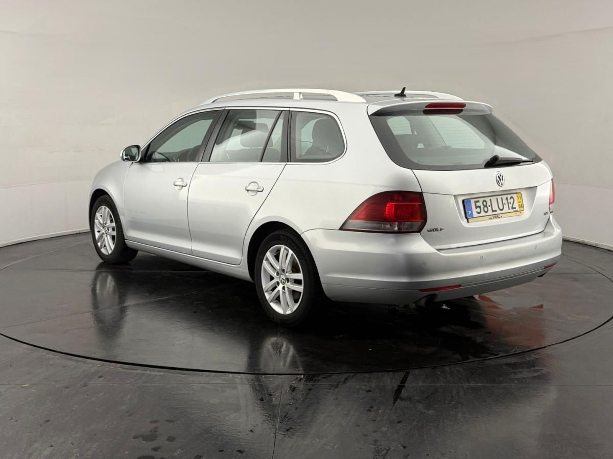 volkswagen-golf-variant-2011-diesel-1598cc