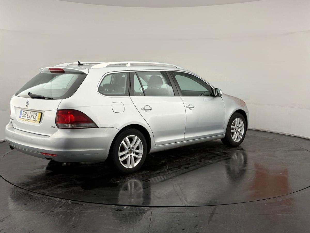 volkswagen-golf-variant-2011-diesel-1598cc