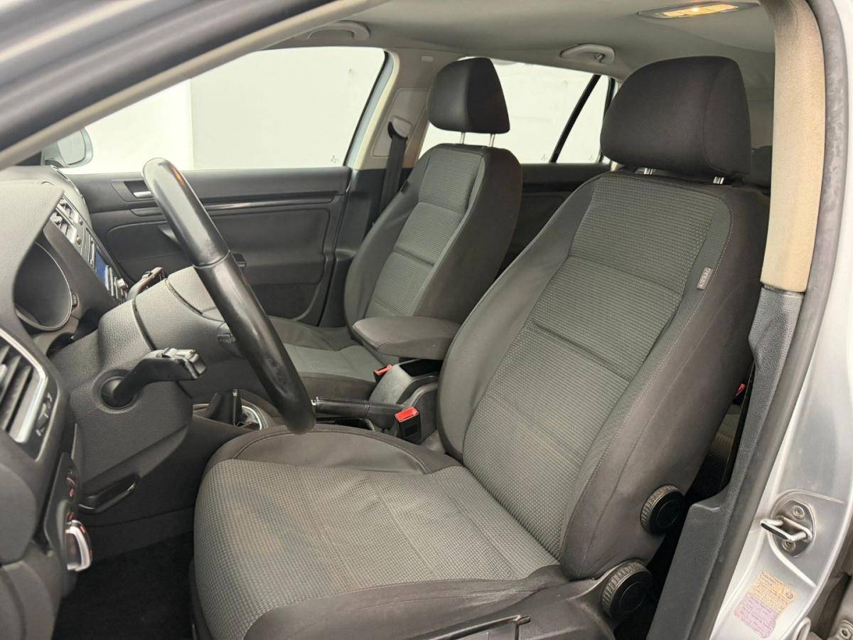 volkswagen-golf-variant-2011-diesel-1598cc