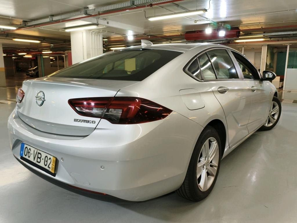 opel-insignia-2018-diesel-1598cc