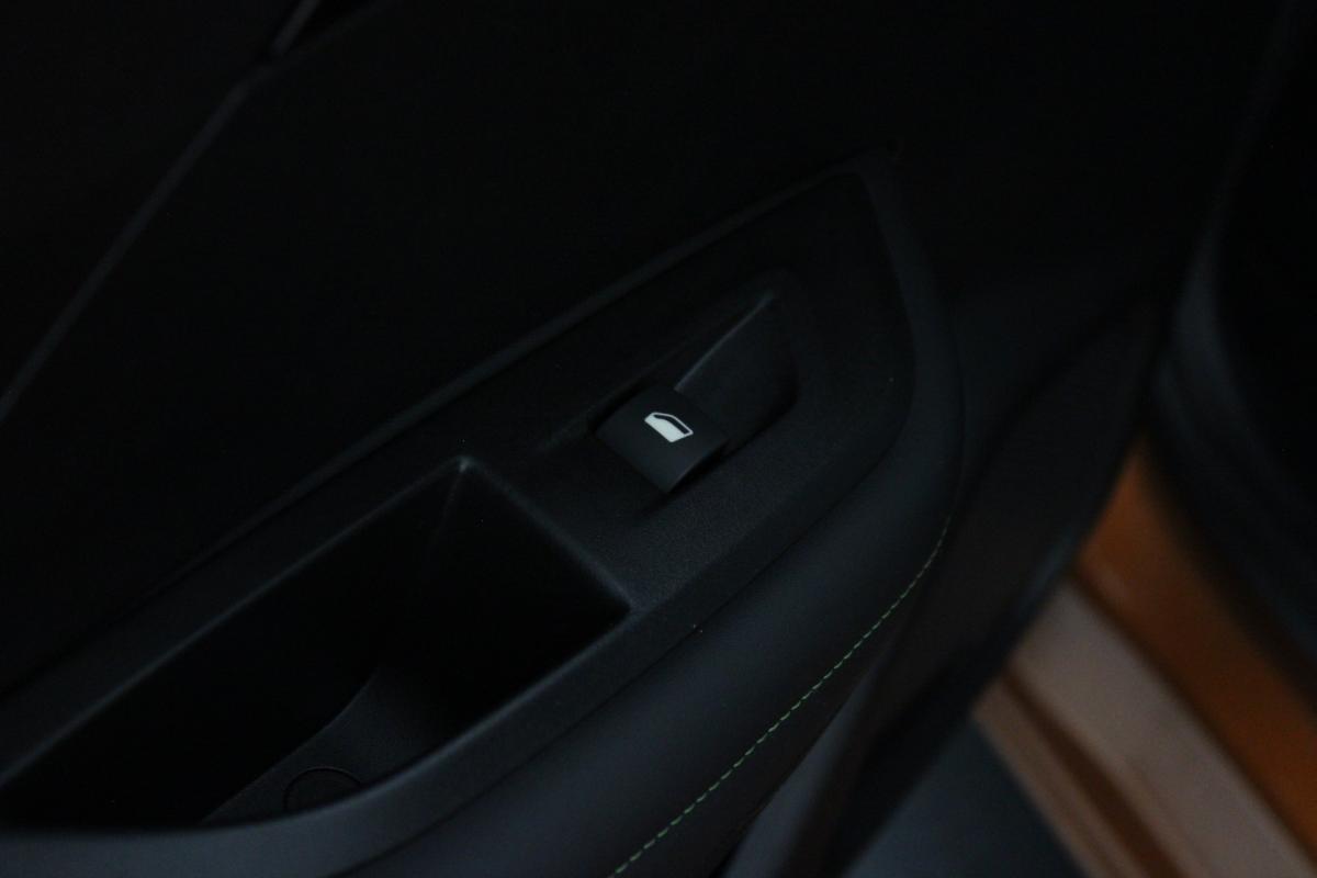 peugeot-2008-2021-eletrico-0cc