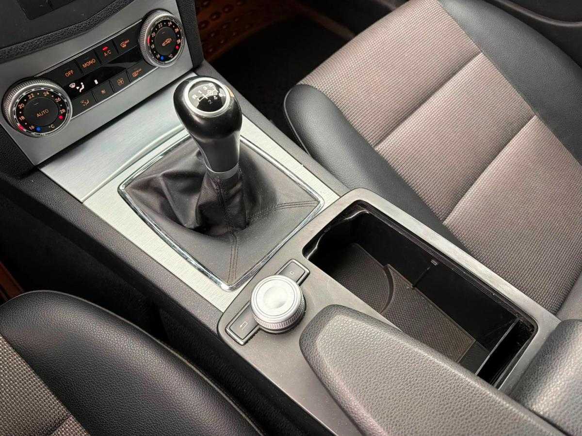 mercedes-benz-classe-c-2010-diesel-2143cc