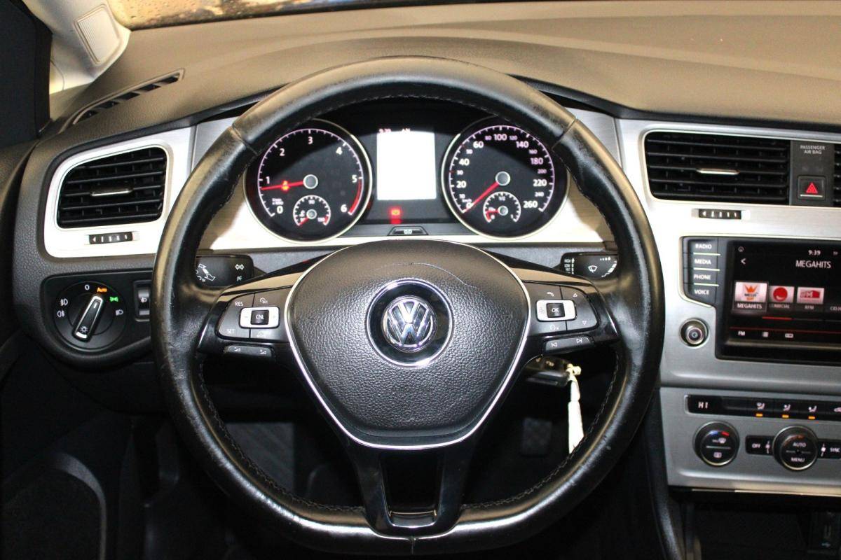 volkswagen-golf-variant-2016-diesel-1598cc