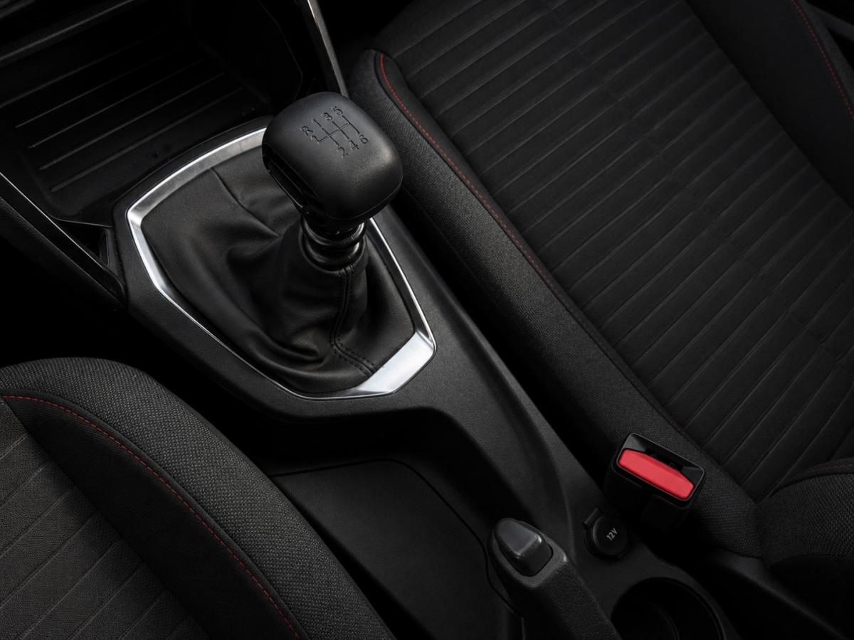 peugeot-208-2023-diesel-1499cc